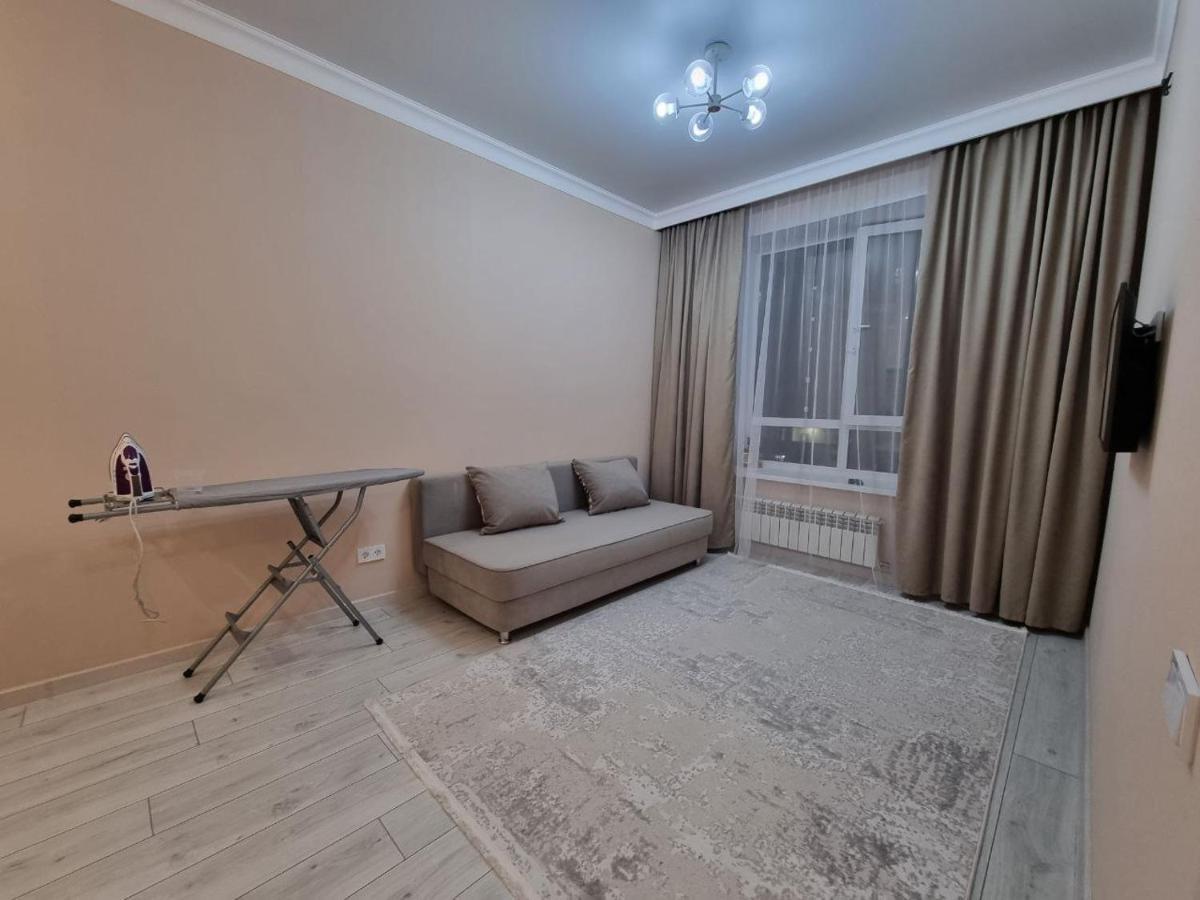 Appartement 1 Комнатная Рядом C Expo, Mega Silk Way à Astana Extérieur photo